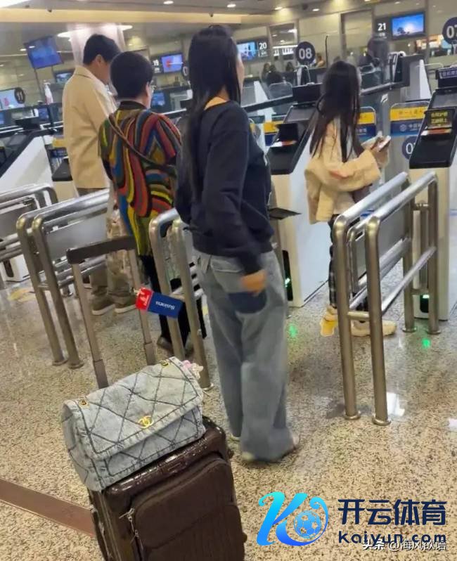 伊能静秦昊儿子米粒近照